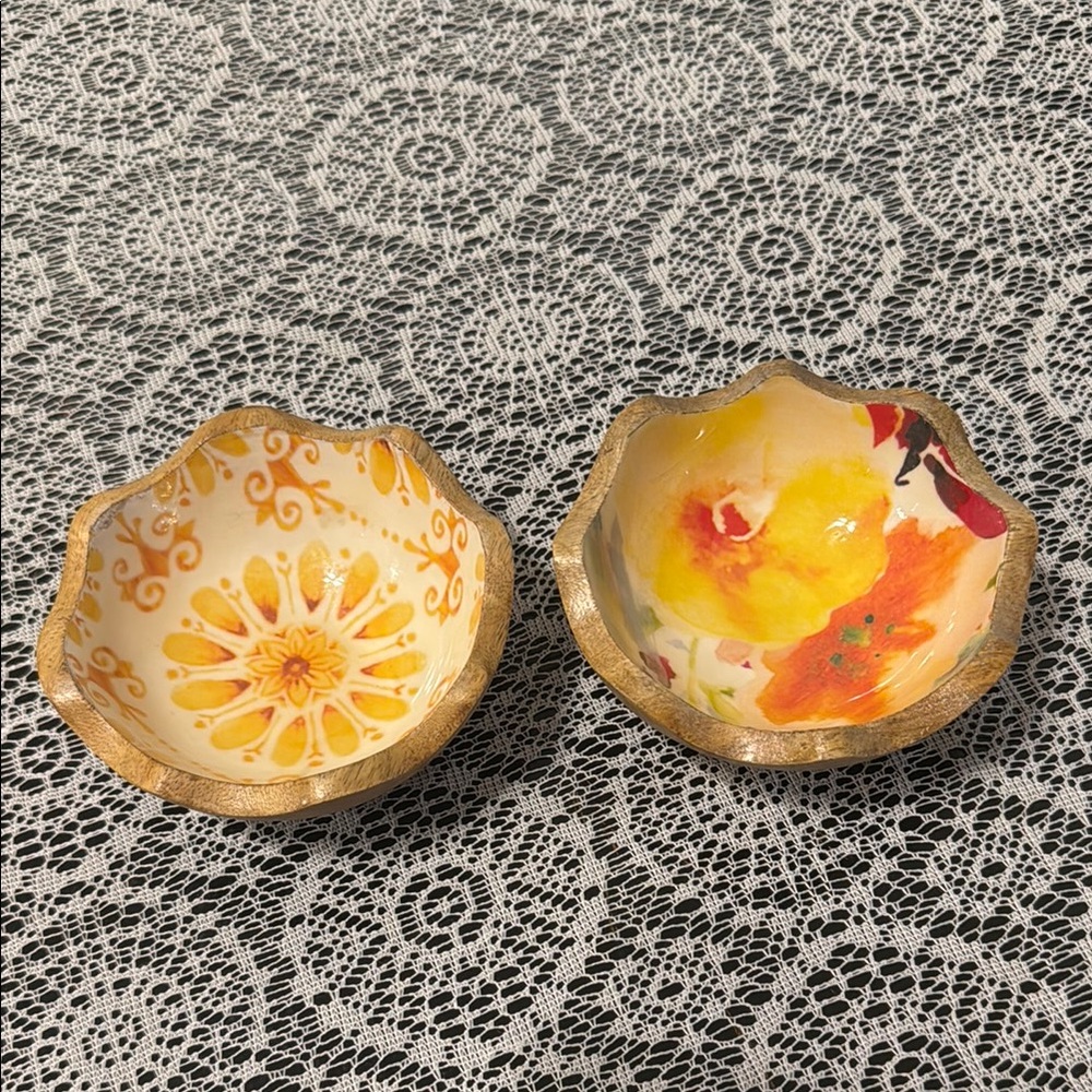 Set of 2 The Pioneer Woman Floral Print Wooden Bowl Rare